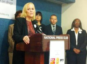 Gretchen Burns Bergman at the National Press Club (Moms United)