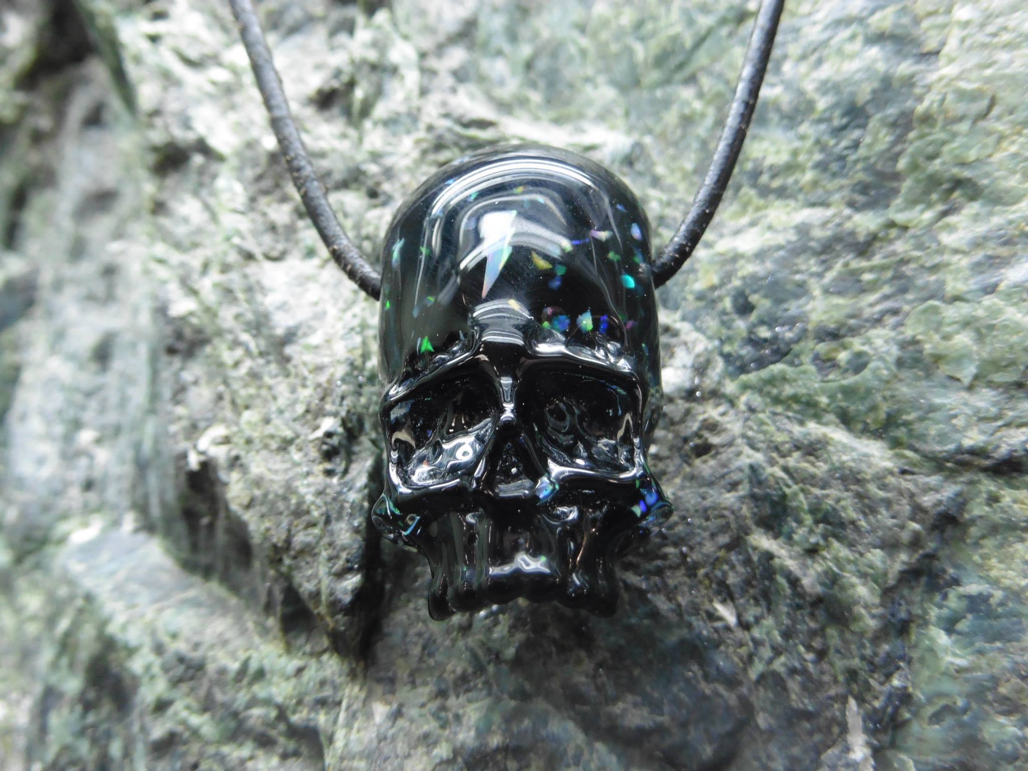 AKIO crushed opal skull pendy