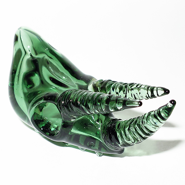 AKIO mini Jackson's chameleon pendy