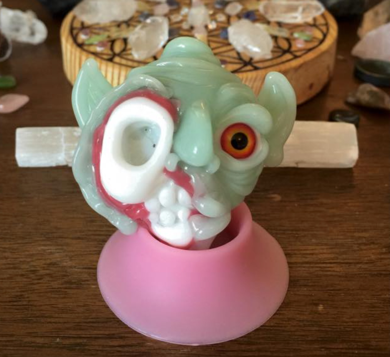 Mike Shelbo x Ghost "GUS" collab pendy